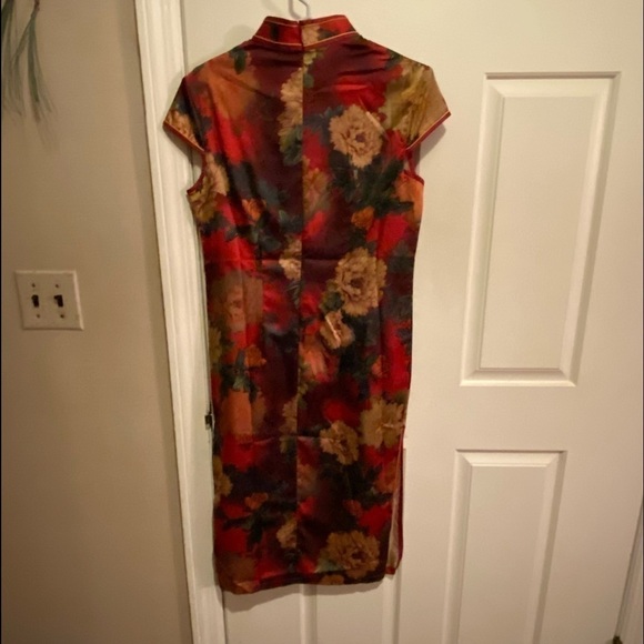 Nwt Asian Beauty In Silk. Honey Chrysanthemums Float In Ruby Red Wine. Gorgeous! - Picture 9 of 12